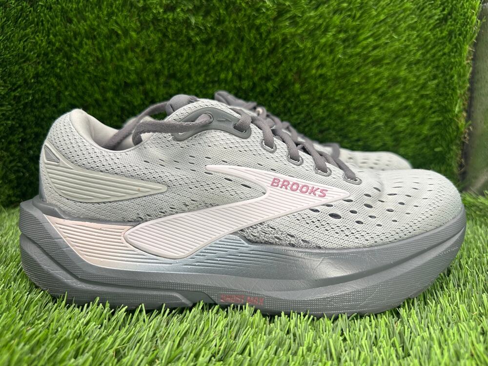 Brooks Ghost Max 3 1204571B062 Athletic Sneaker Women's 8B Gray Mesh Training